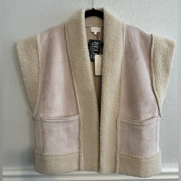 entro Jackets & Blazers - NWT Entro Emma Fur Jacket blush pink suede vest size Large